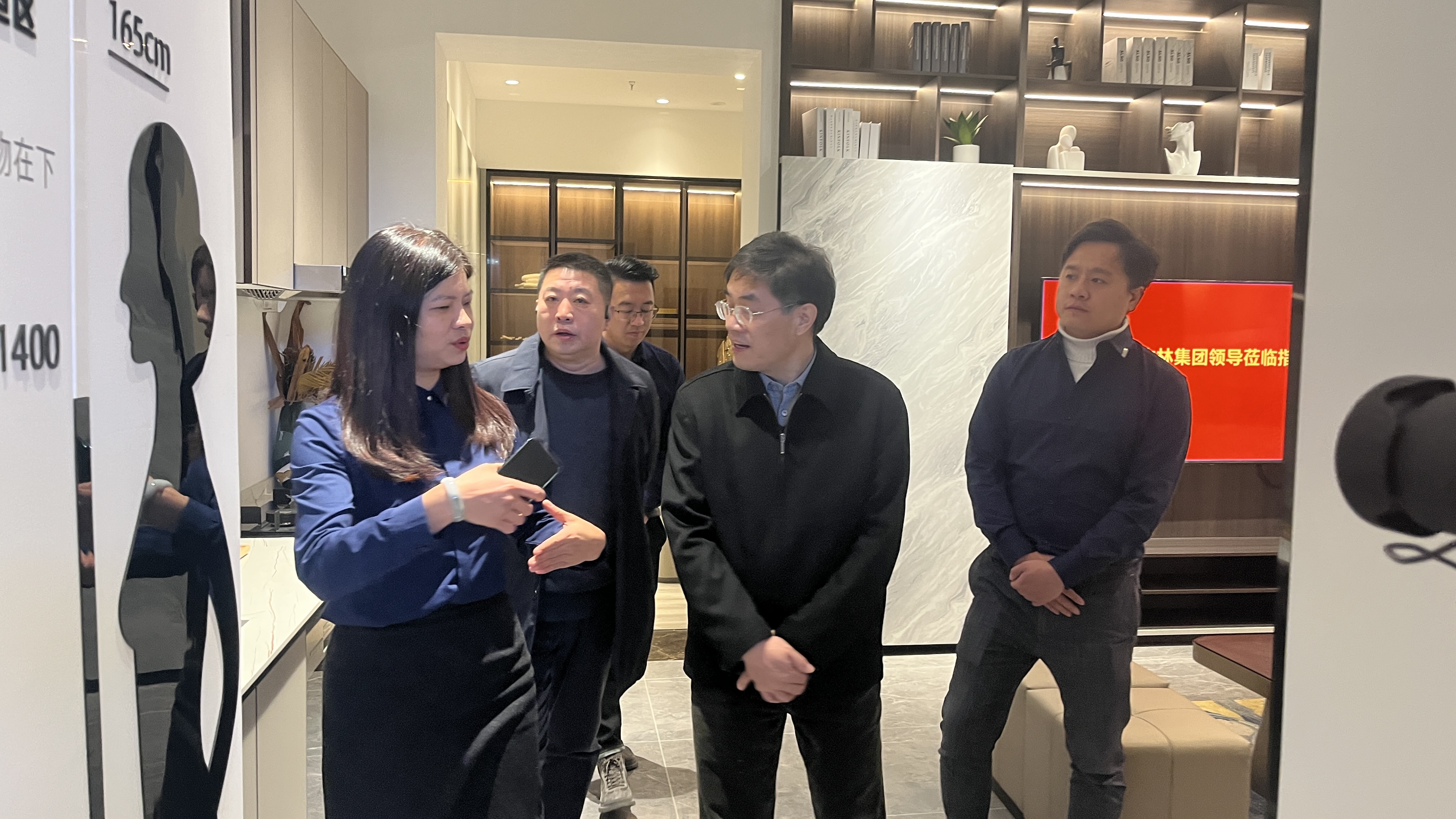 中國林業(yè)集團領(lǐng)導蒞臨中林福人參觀考察(圖4) 中國林業(yè)集團領(lǐng)導蒞臨中林福人參觀考察(圖4)