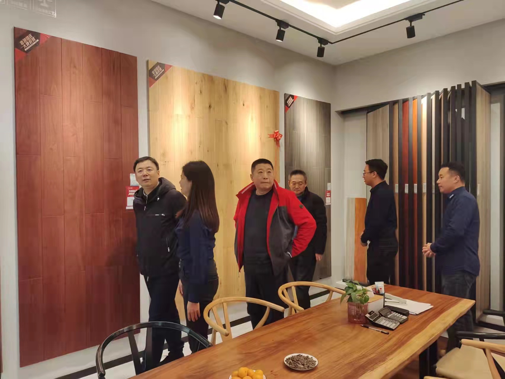 中國林業(yè)集團領(lǐng)導蒞臨中林福人參觀考察(圖1) 中國林業(yè)集團領(lǐng)導蒞臨中林福人參觀考察(圖1)